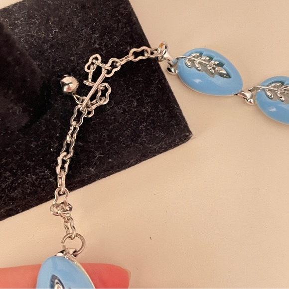 Vintage 50s Blue Enamel Mid-Century Modern Spring Autumn Leaf Hook Back Necklace - Picture 5 of 11